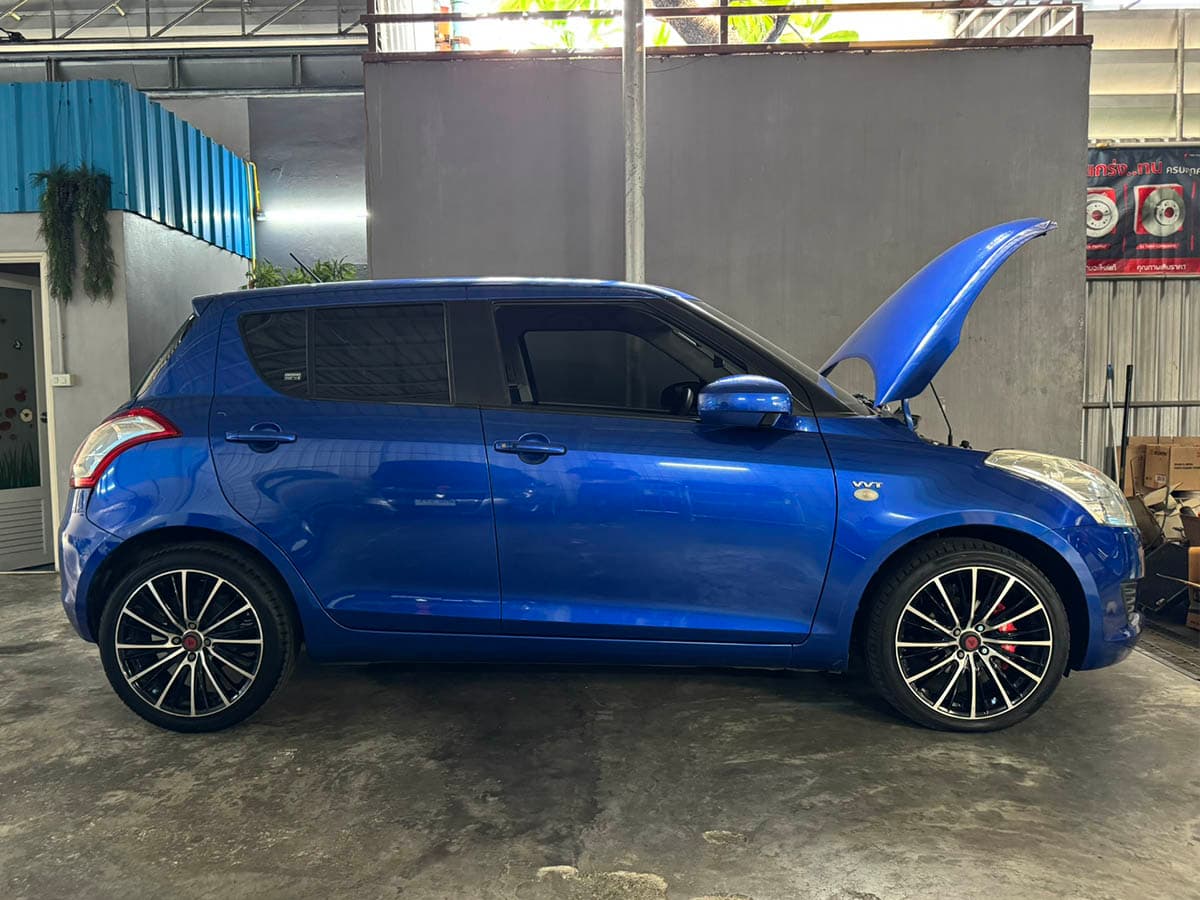 Suzuki Swift GL CVT 2013 — 1.25L CVT · 5 ที่นั่ง · เบนซิน · เจ้าของขายเอง
